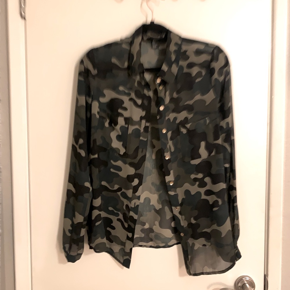 Forever 21 Womens long sleeve blouse